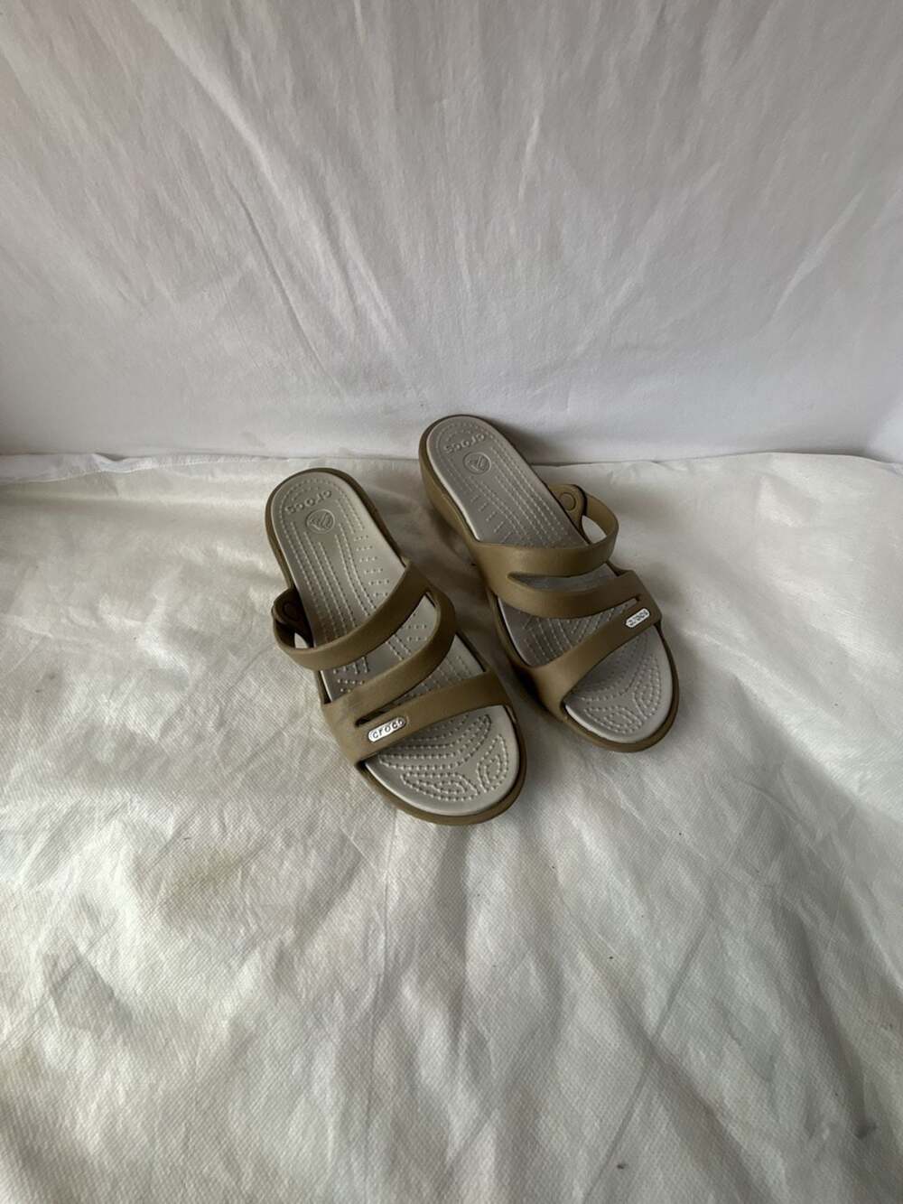 Crocs Women's Size 7 Tan Multi-Strap Wedge Sandals